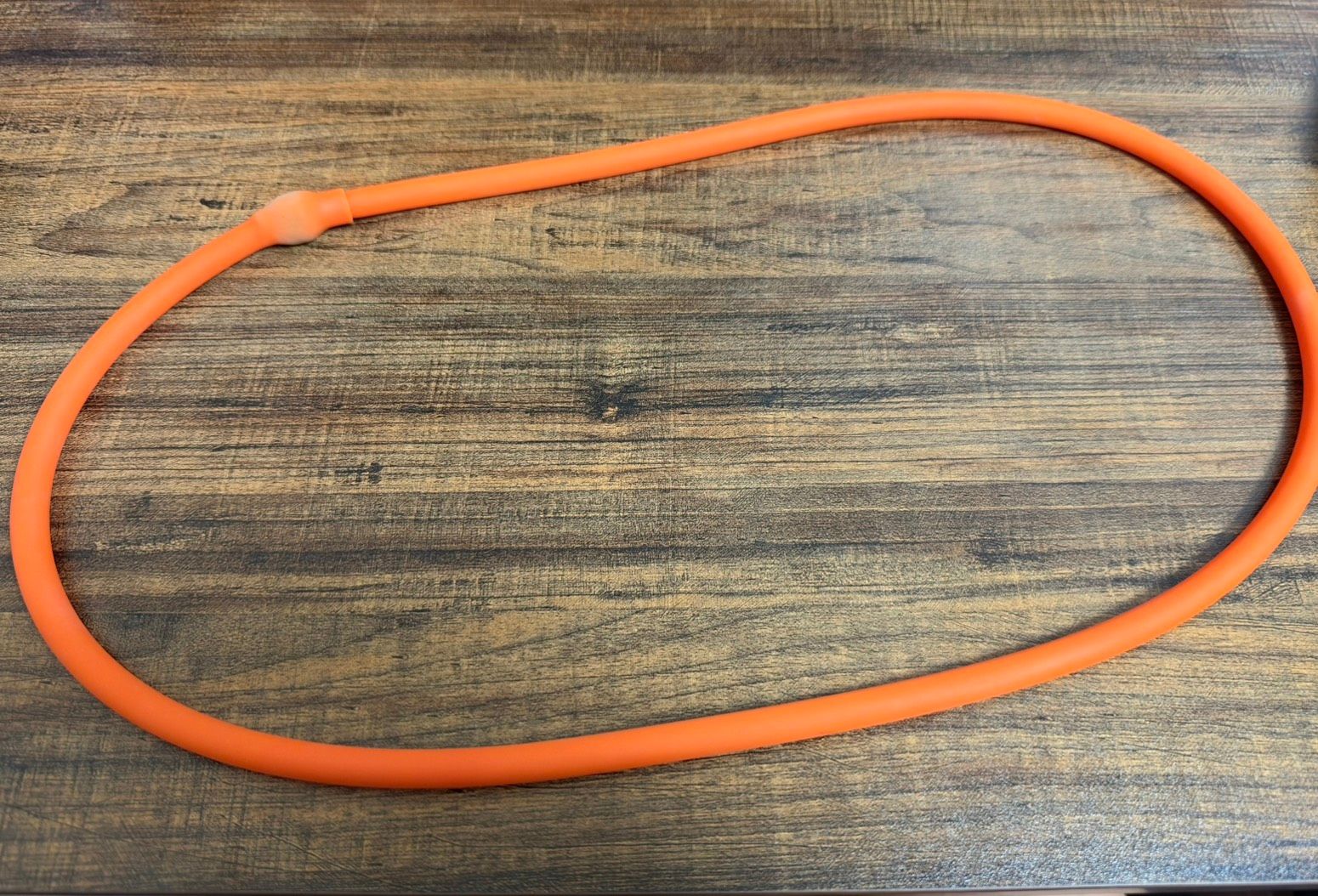 取っ手が取れてゴムだけになったダイソーのトレーニングチューブ